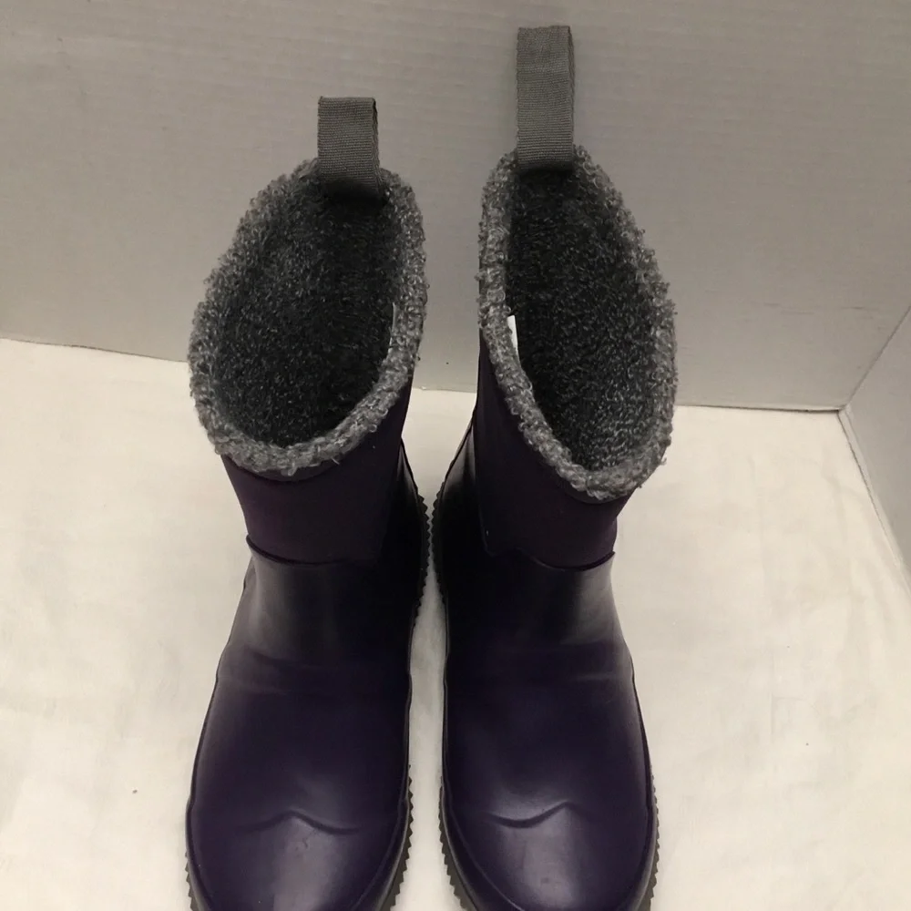 Hunter shoes.